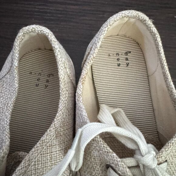 A New Day Cream Tan Woven Canvas Low Top Women's Sneakers Size 9 - Picture 7 of 7